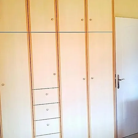 Μεζονέτα 5 υπνοδωμάτια, πλήρως εξοπλισμένη και με φορτιστή ηλεκτρικού αυτοκινήτου Villa Arfara