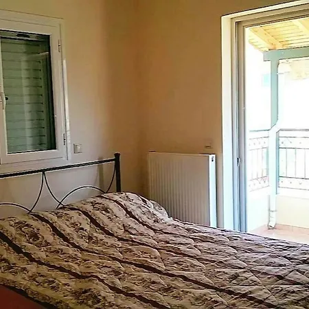 μεζονέτα 5 υπνοδωμάτια, πλήρως εξοπλισμένη και με φορτιστή ηλεκτρικού αυτοκινήτου * Arfara