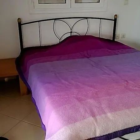 Μεζονέτα 5 υπνοδωμάτια, πλήρως εξοπλισμένη και με φορτιστή ηλεκτρικού αυτοκινήτου *