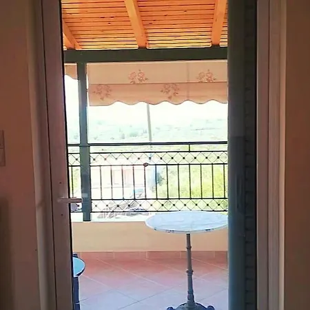 μεζονέτα 5 υπνοδωμάτια, πλήρως εξοπλισμένη και με φορτιστή ηλεκτρικού αυτοκινήτου * Arfara