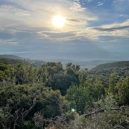 μεζονέτα 5 υπνοδωμάτια, πλήρως εξοπλισμένη και με φορτιστή ηλεκτρικού αυτοκινήτου Villa Arfara