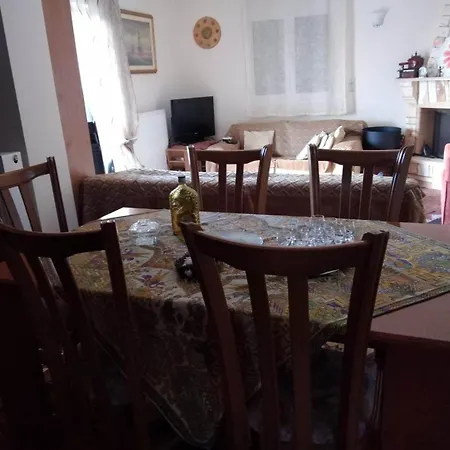 Villa Μεζονέτα 5 Υπνοδωμάτια, Πλήρως Εξοπλισμένη Και Με Φορτιστή Ηλεκτρικού Αυτοκινήτου *