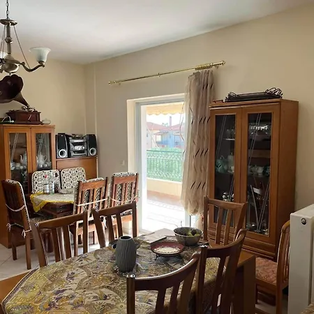 Μεζονέτα 5 υπνοδωμάτια, πλήρως εξοπλισμένη και με φορτιστή ηλεκτρικού αυτοκινήτου *