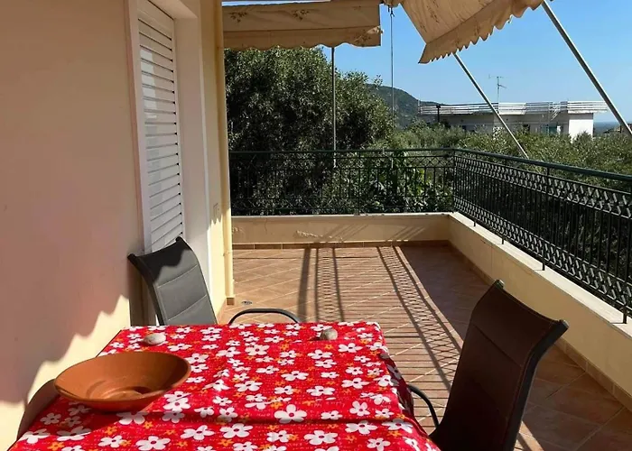 Μεζονέτα 5 Υπνοδωμάτια, Πλήρως Εξοπλισμένη Και Με Φορτιστή Ηλεκτρικού Αυτοκινήτου *